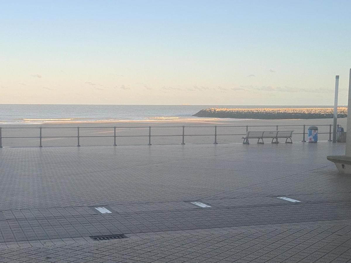 Frontaal Gelijkvloers Seaview 80M² 2 Slp Apartment Ostend Luaran gambar